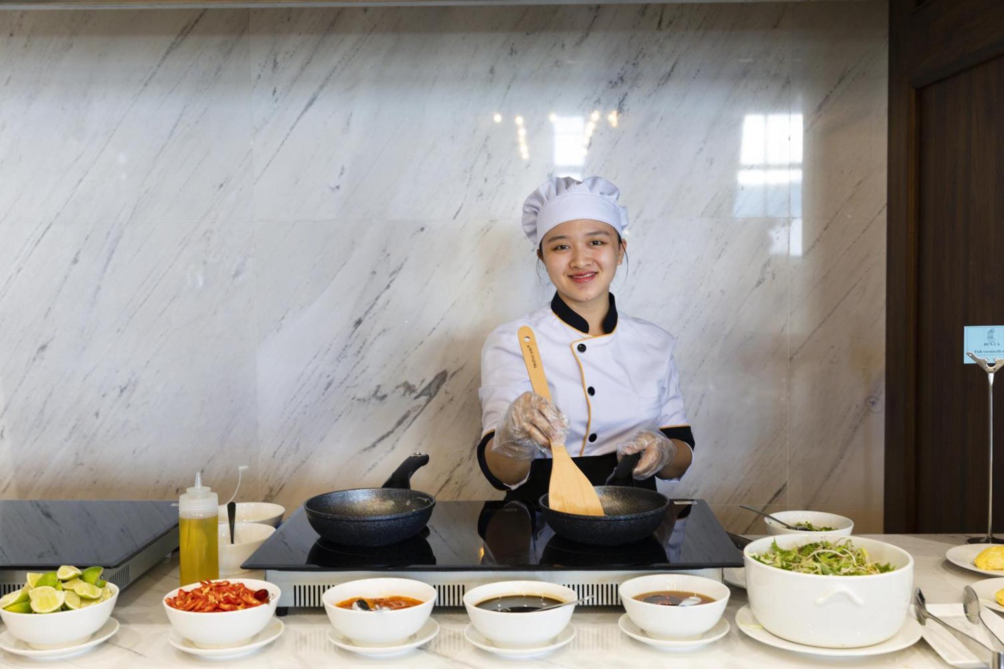Daphovina Hotel Nha Trang Eksteriør billede