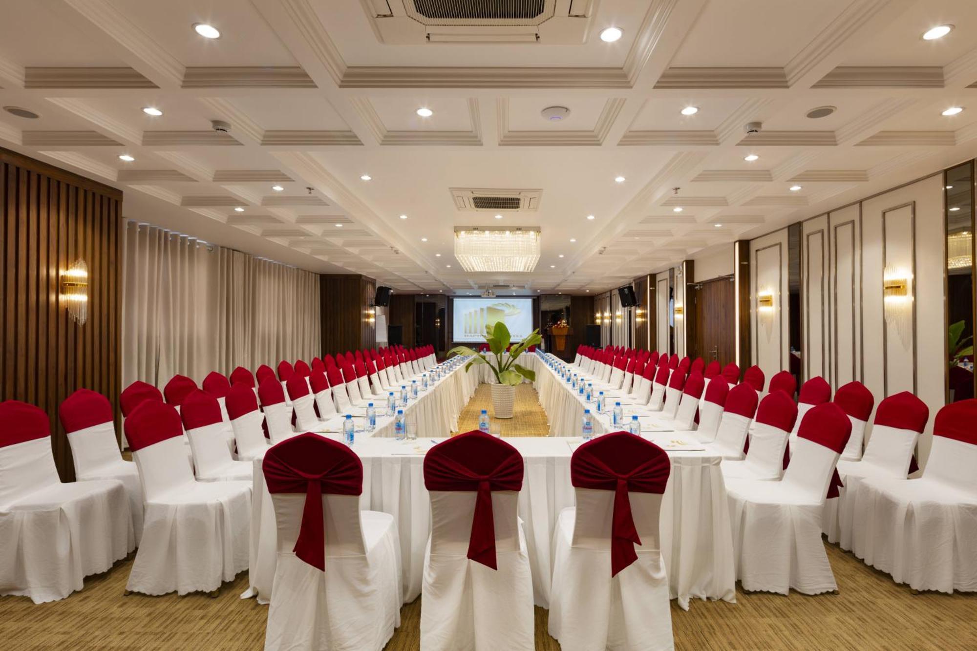 Daphovina Hotel Nha Trang Eksteriør billede