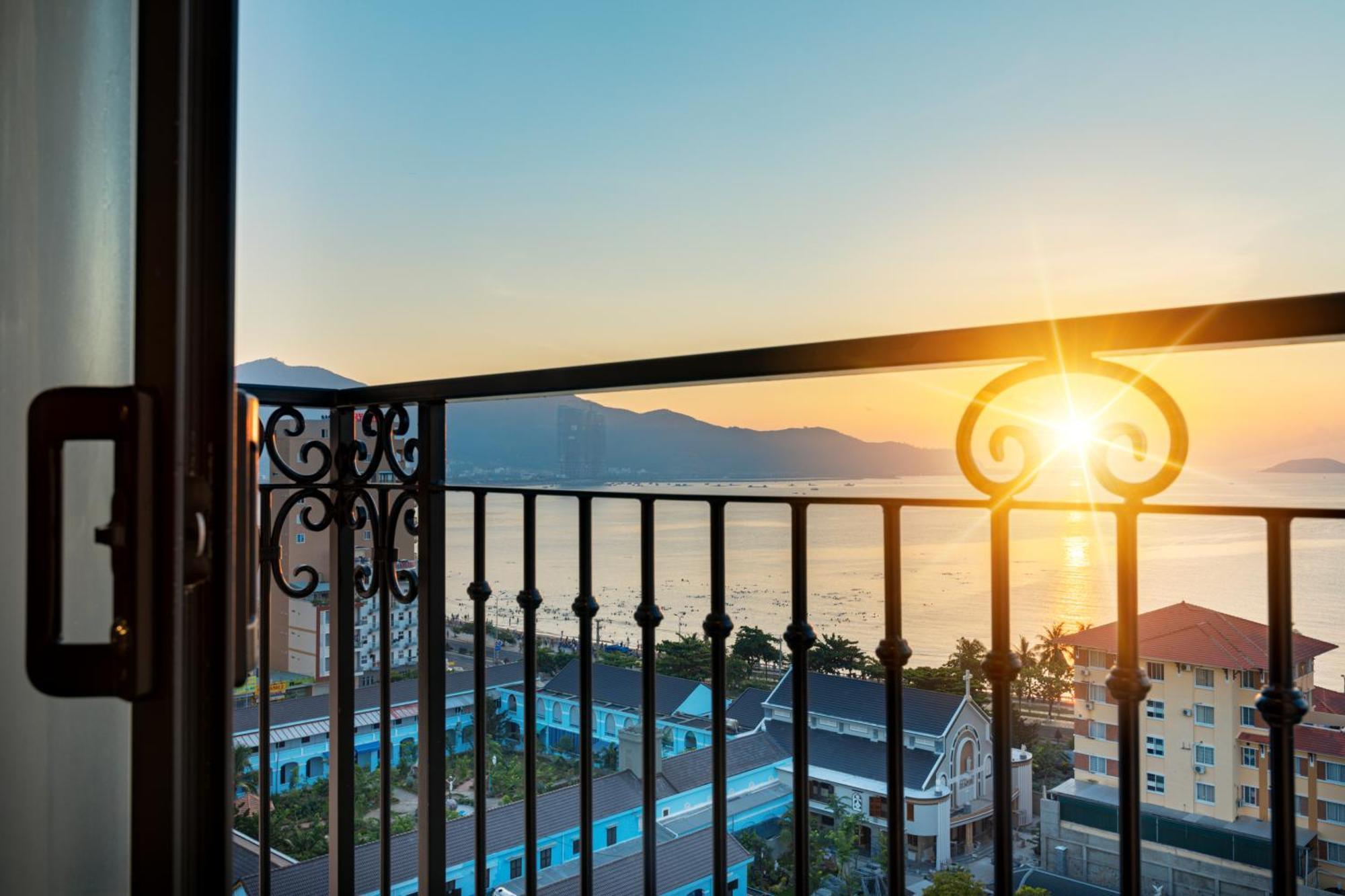 Daphovina Hotel Nha Trang Eksteriør billede