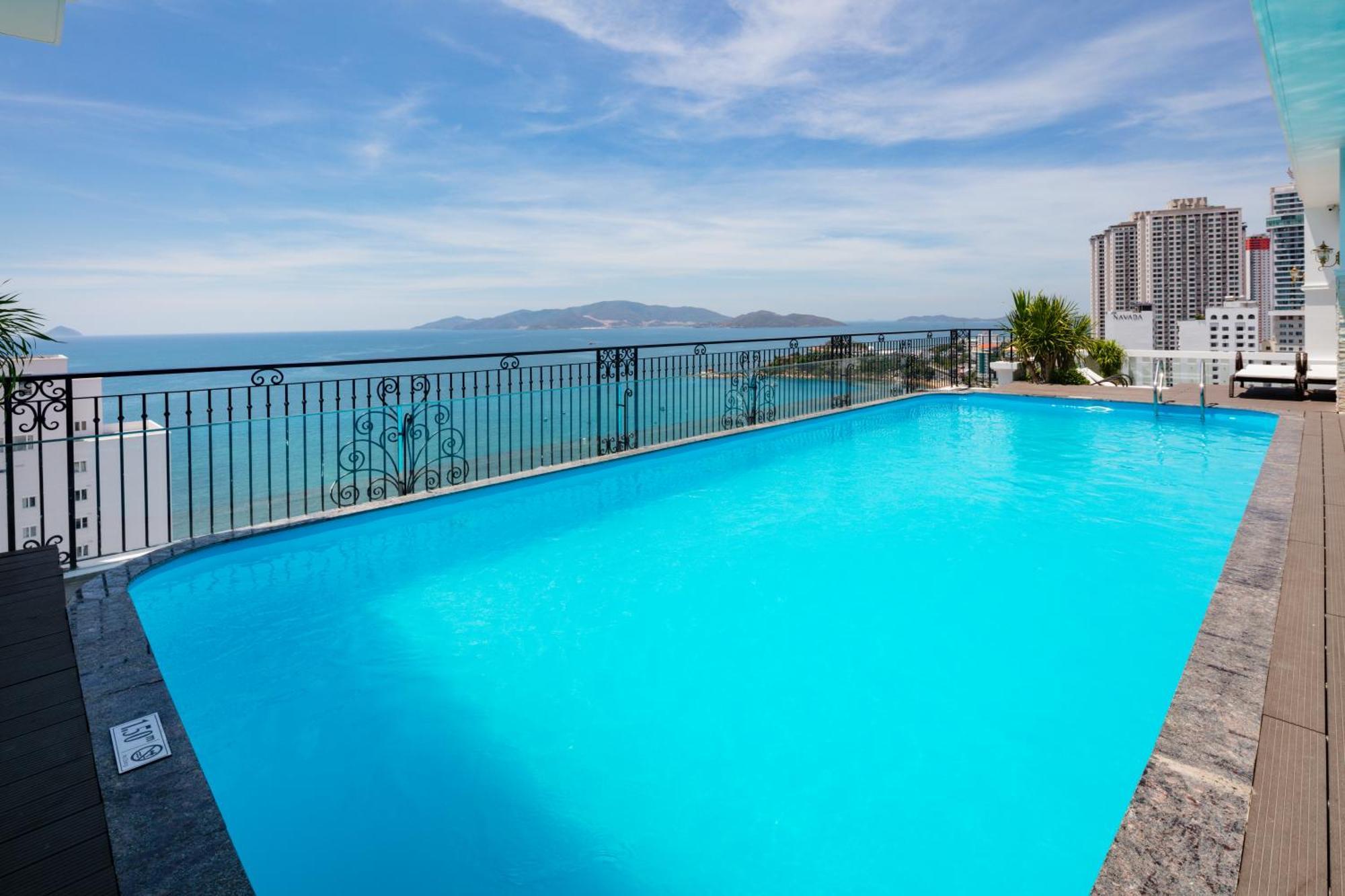 Daphovina Hotel Nha Trang Eksteriør billede